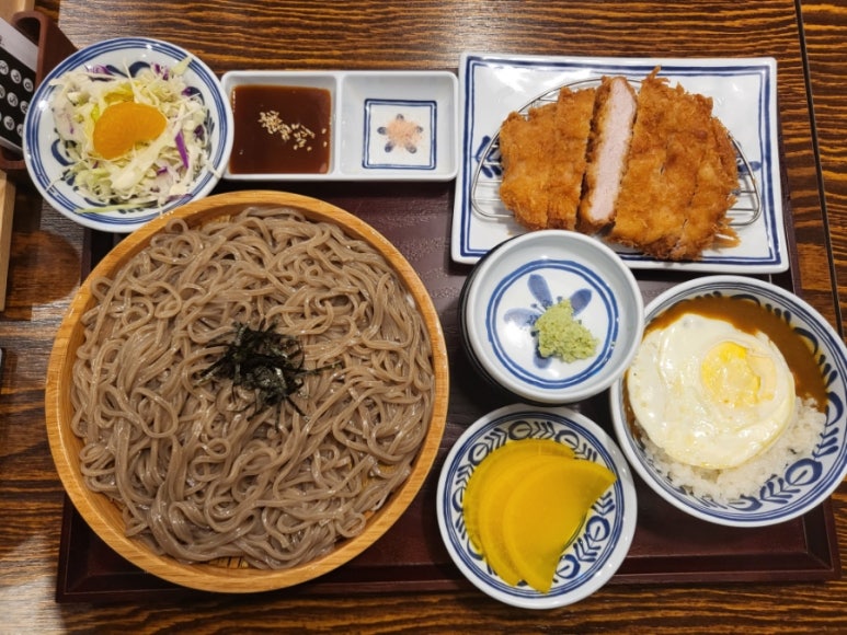금빛우동 이미지