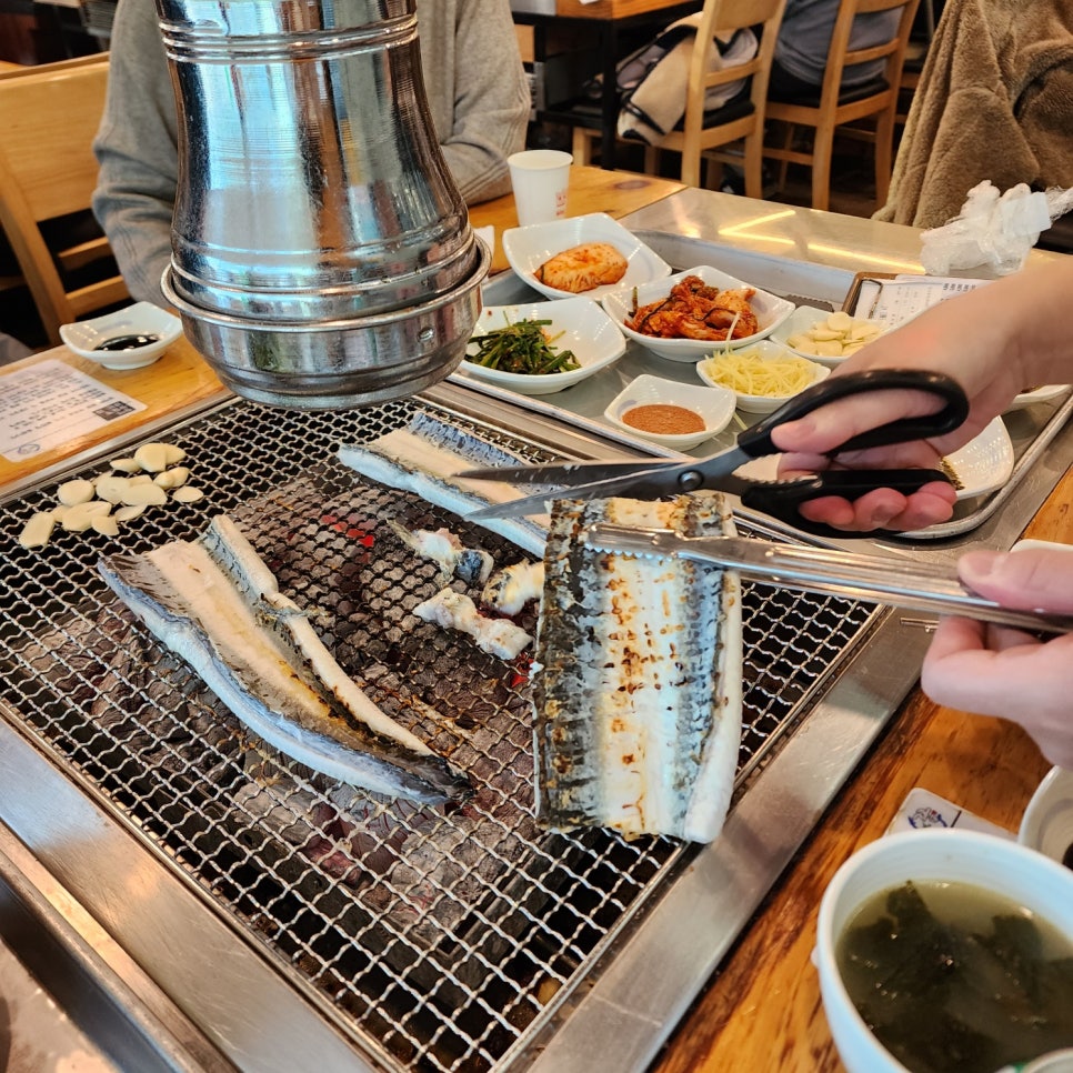 화끈숯불장어 이미지
