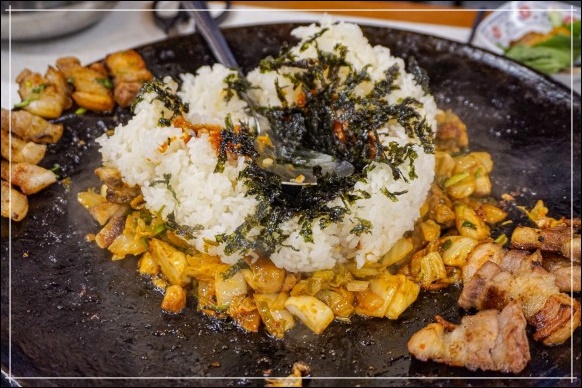 진짜무쇠삼겹청주 이미지