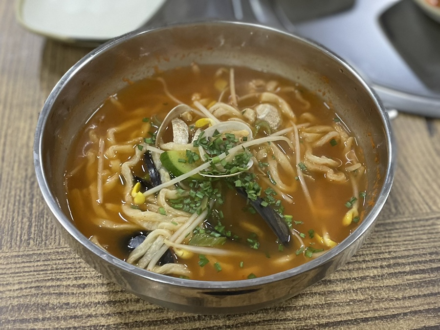 밀사리식당 이미지