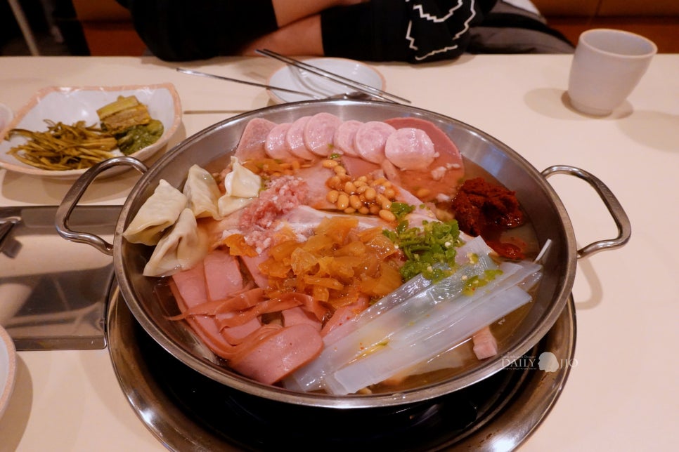 뚜껑집부대찌개 이미지