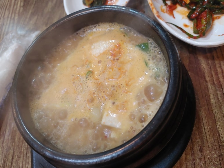 묵고갈래솥뚜껑삼겹살 이미지
