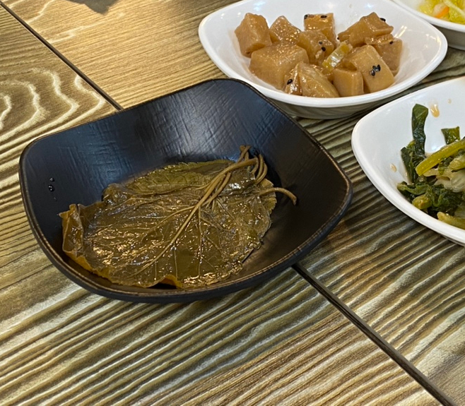 온정오골계숯불구이막국수 이미지