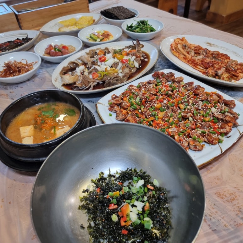 가마솥김치전골 이미지