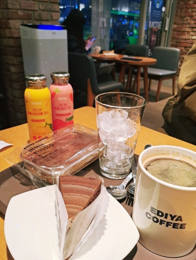 이디야연남동점 이미지