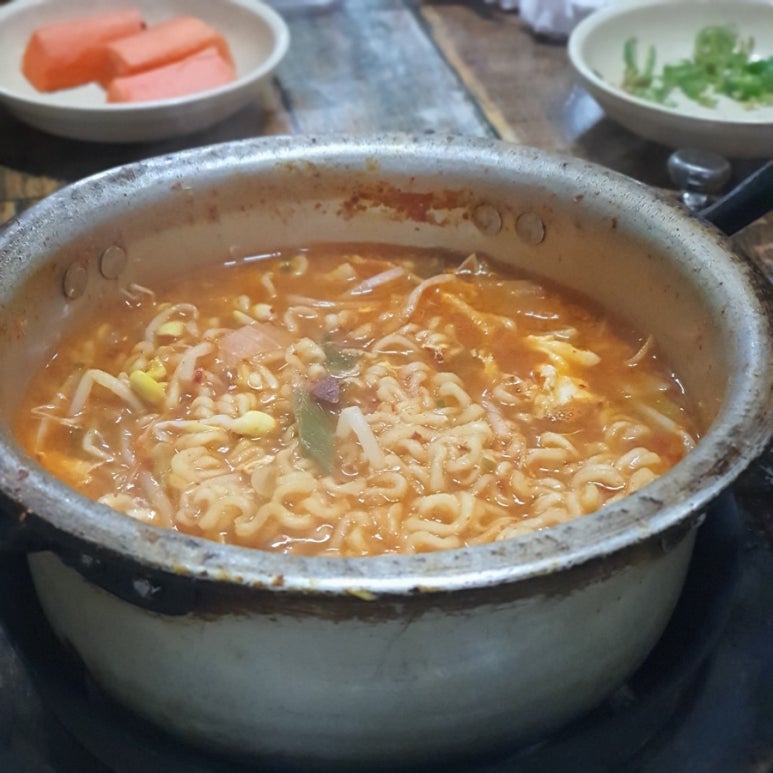 고향숯불막창식당 이미지
