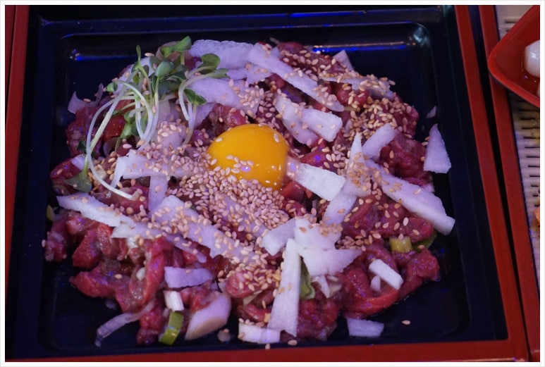육회랑사시미랑 이미지