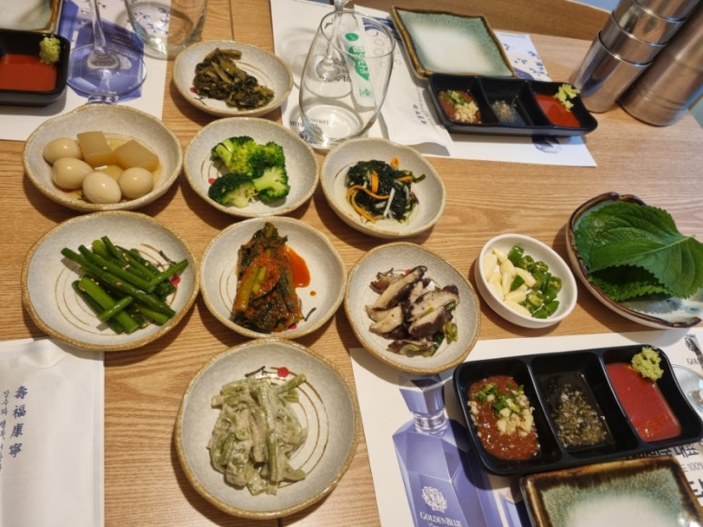 여수삼합자연산산지직송선어해물삼합제철맛집 이미지