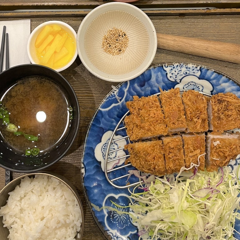 꼬숑돈카츠 이미지