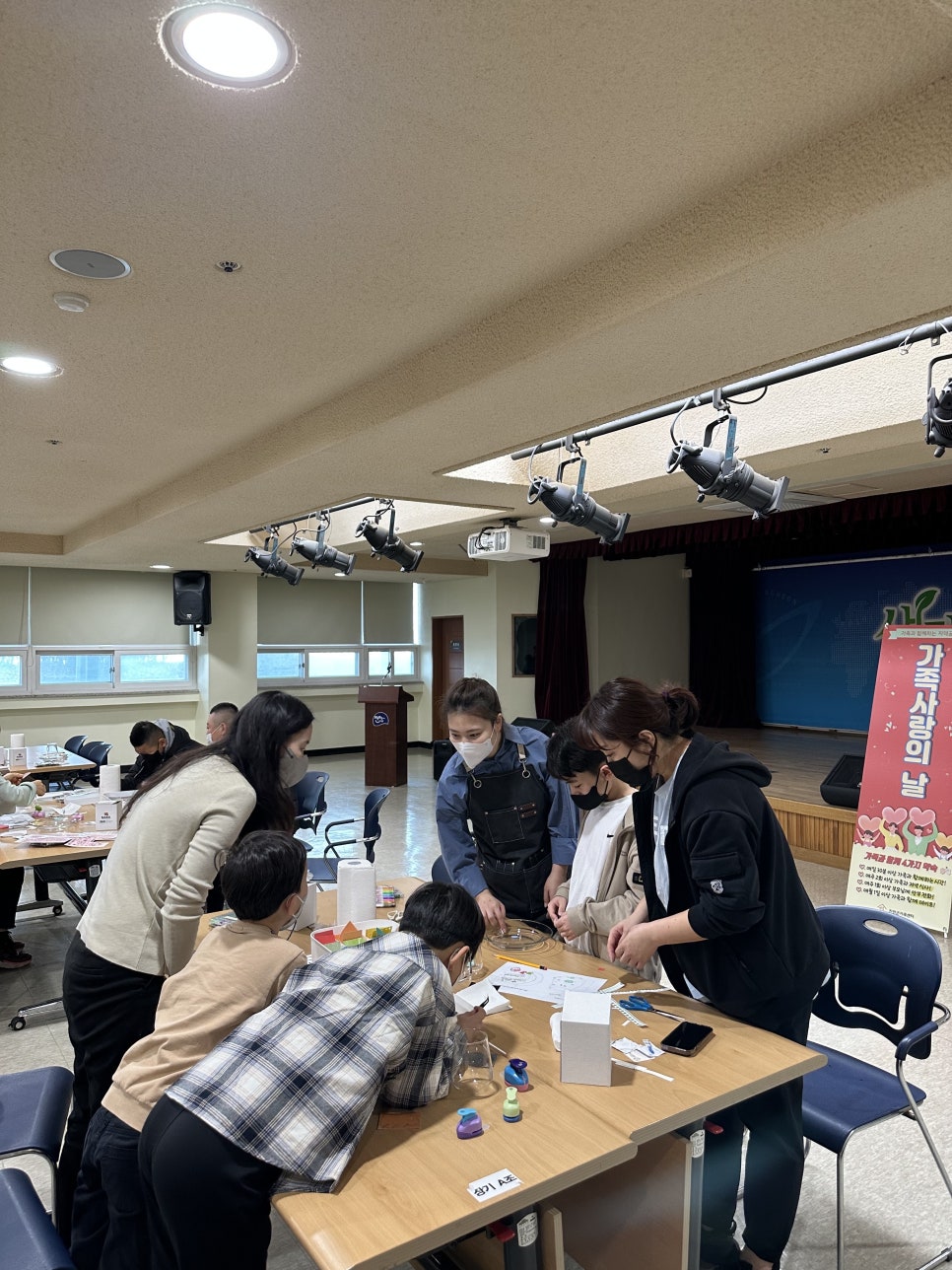 꼼지락꼼지 이미지