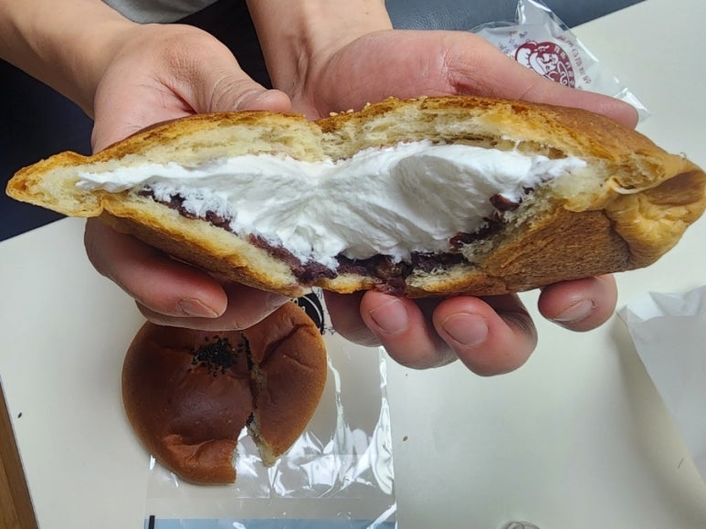 호두단팥빵 이미지