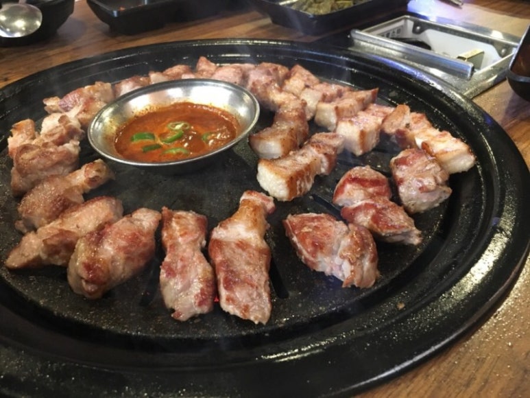 육시리 이미지