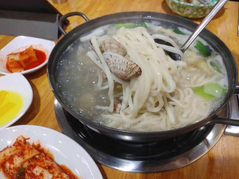 세엄마칼국수 이미지