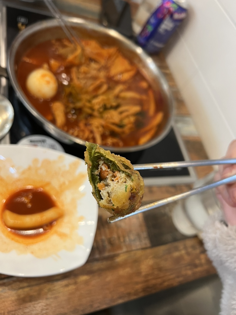 뺀질이떡볶이 이미지