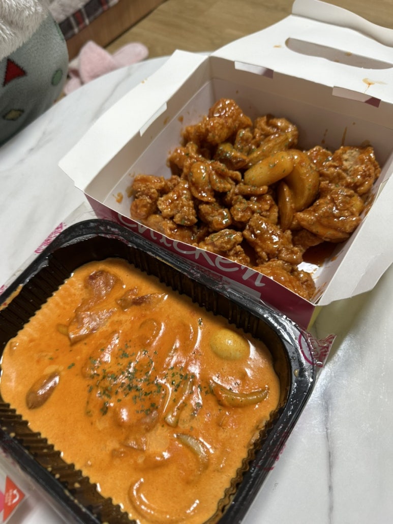 아카이브 카페 틈 이미지