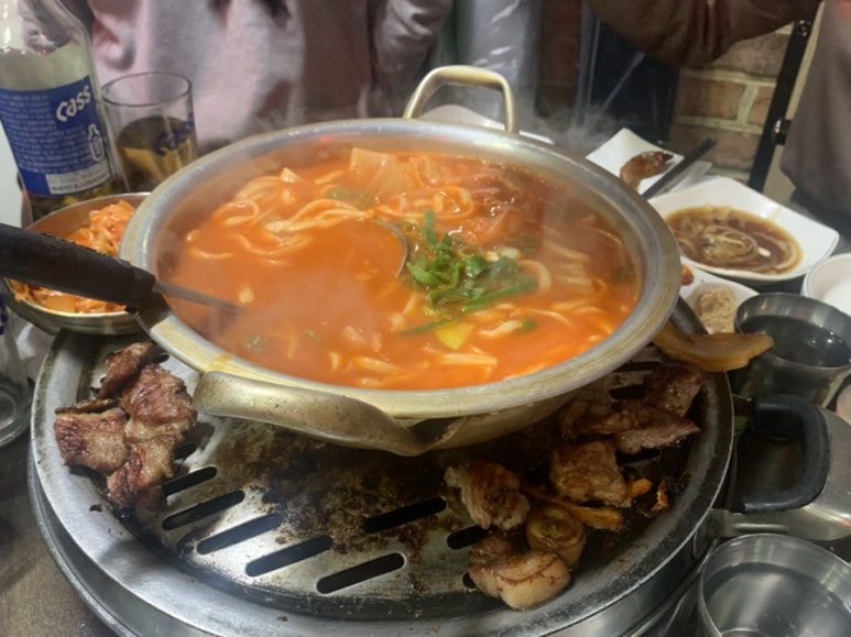동근이숯불두마리치킨 이미지