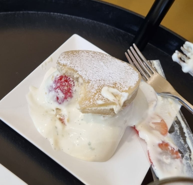르페셰미뇽(le peche mignon) 이미지