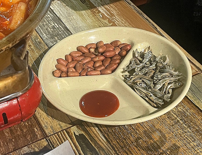 두메산골촌닭 이미지