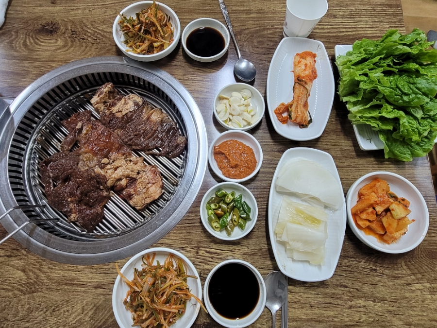 ３３돼지숯불갈비 이미지
