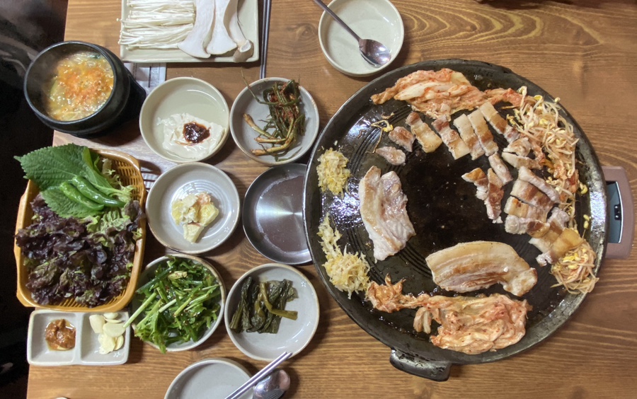 다와솥뚜껑삼겹살 이미지