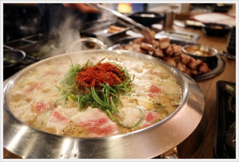 육시리 이미지