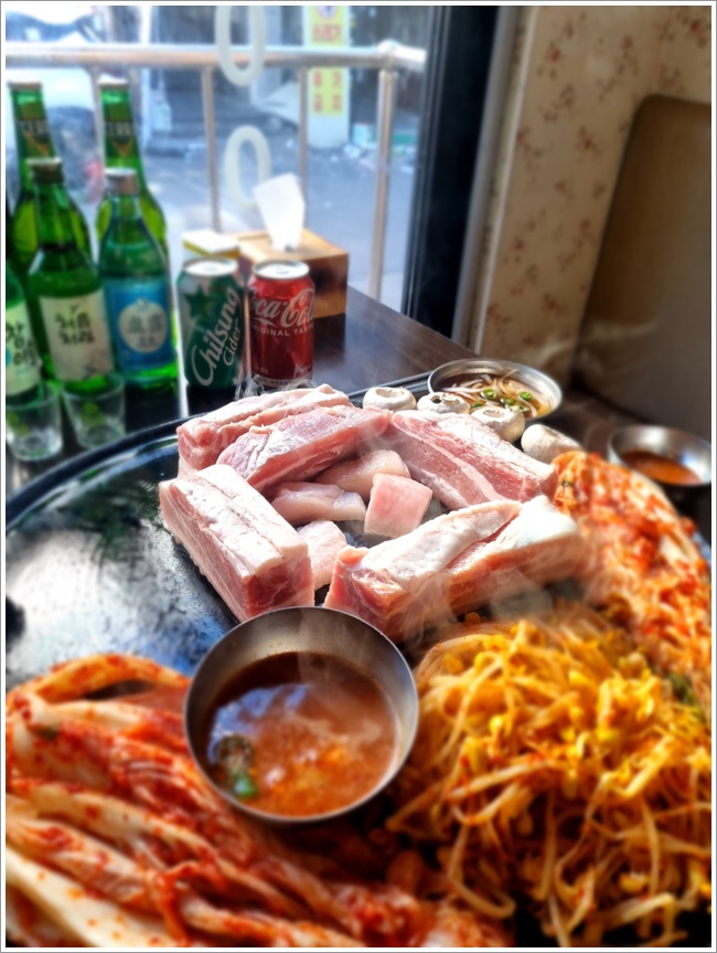 솥뚜껑삼겹살 이미지