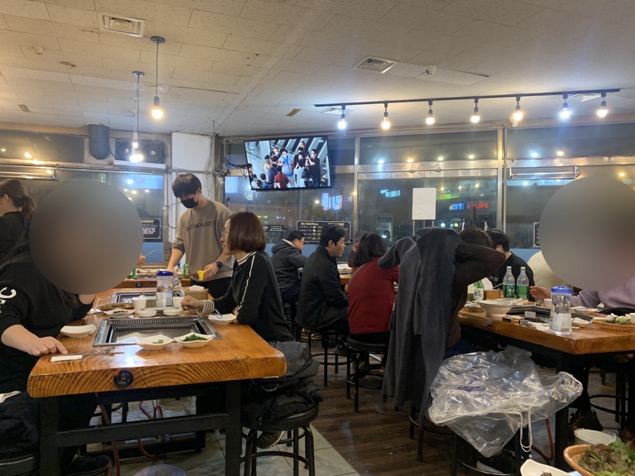 통통돌판생삼겹살 이미지