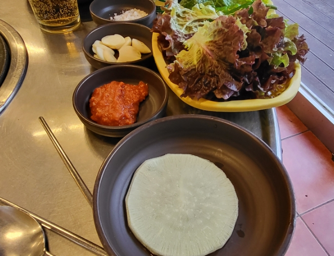 돈항아리숯불구이 이미지
