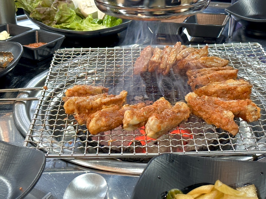 신고집숯불닭갈비 이미지