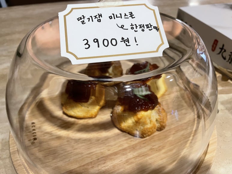 메디치 신사 이미지