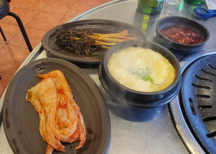 돈항아리숯불구이 이미지