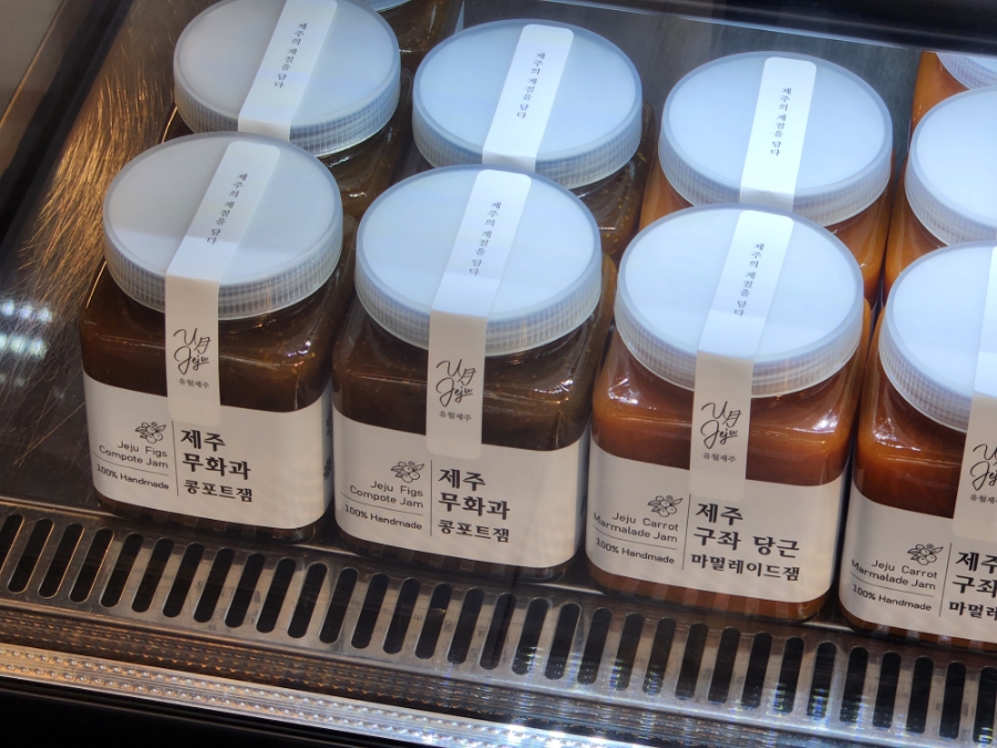 유월(U:月) 이미지