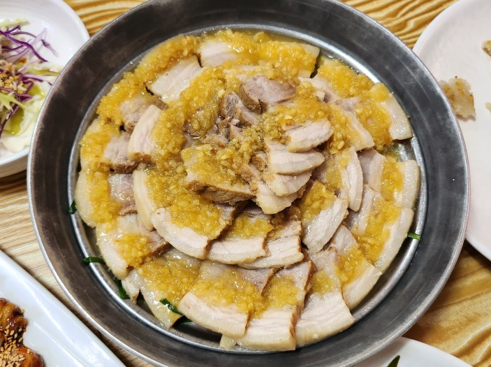 홍천족발 이미지