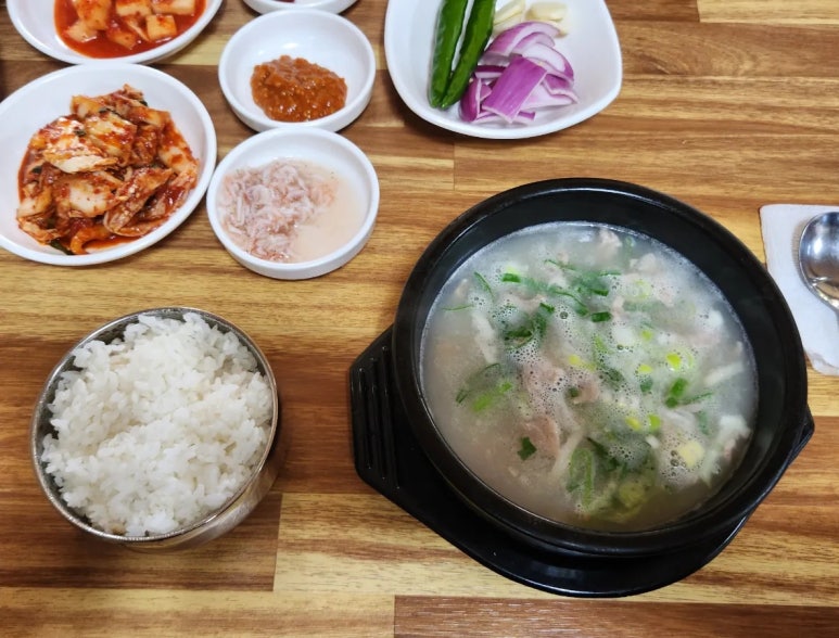 역전돼지국밥 이미지