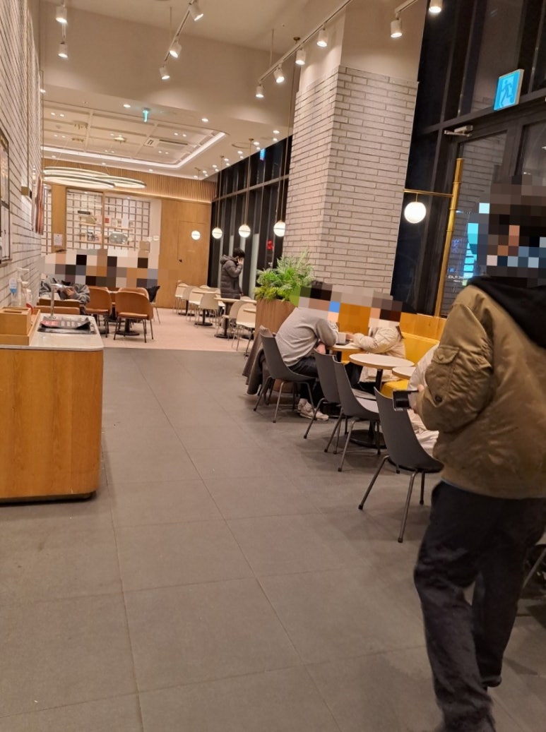 투썸플레이스 디지털미디어시티역점 이미지
