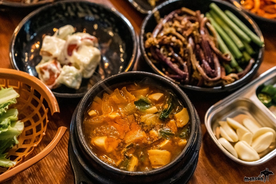 황금돼지집 이미지