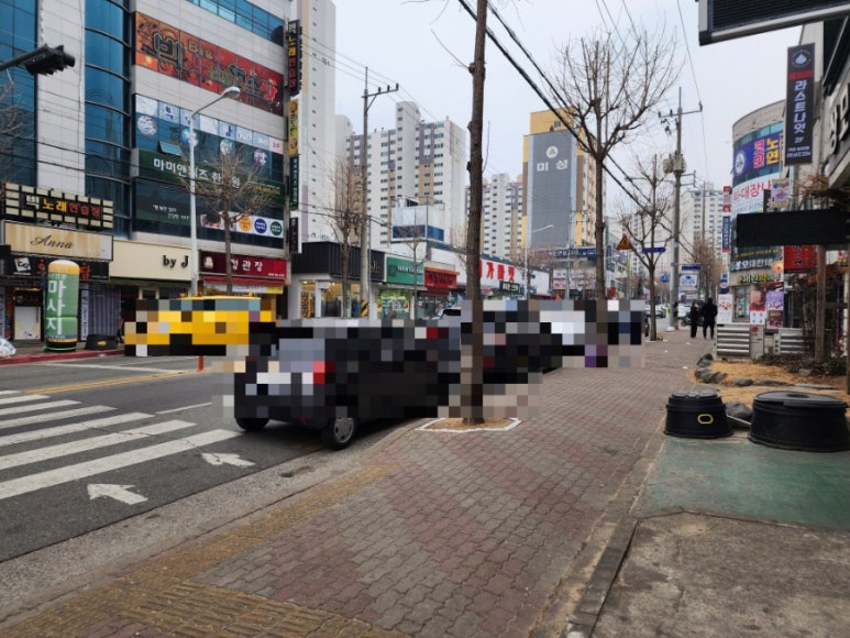 춤추는찹쌀꽈배기스마일왕만두 이미지