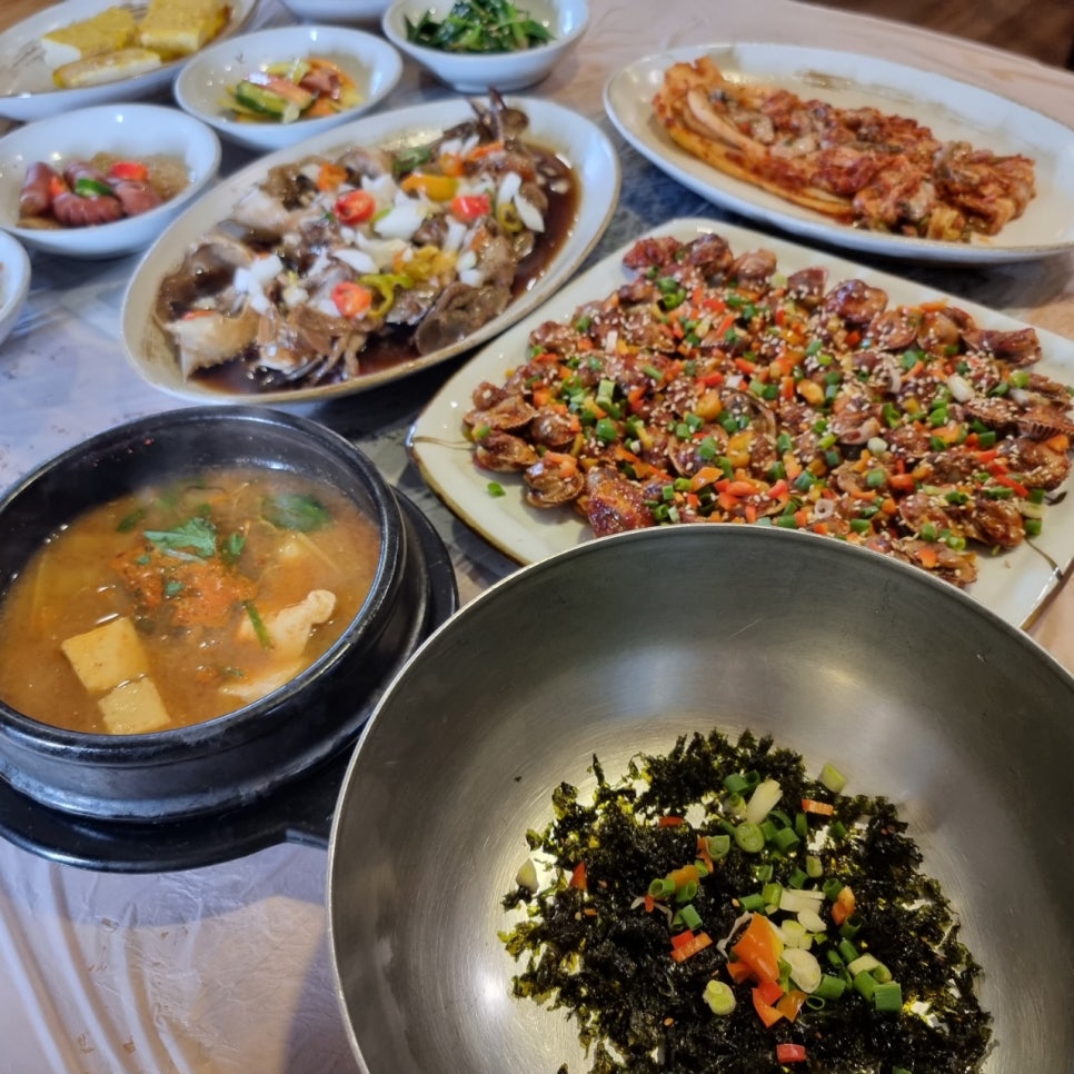 가마솥김치전골 이미지
