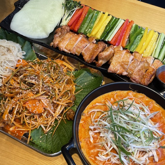 누구나홀딱반한닭전주 이미지