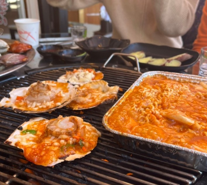 불타는조개구이 이미지
