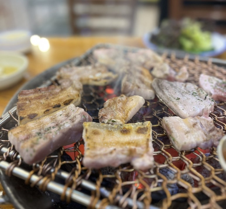 넓은마당참숯화로구이 이미지