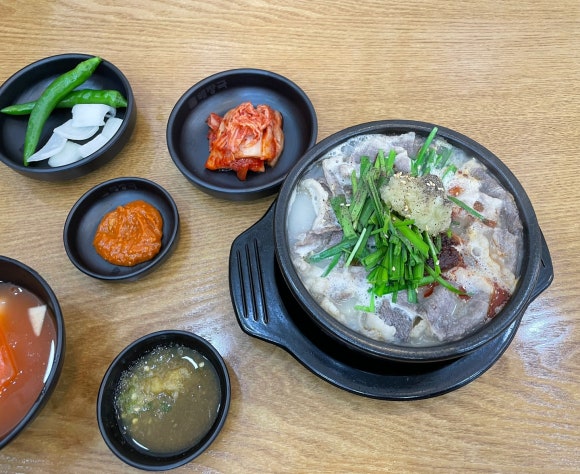 차돌이해장국 이미지