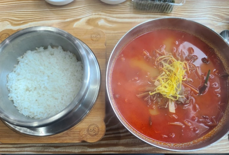 유가네한우곰탕 이미지