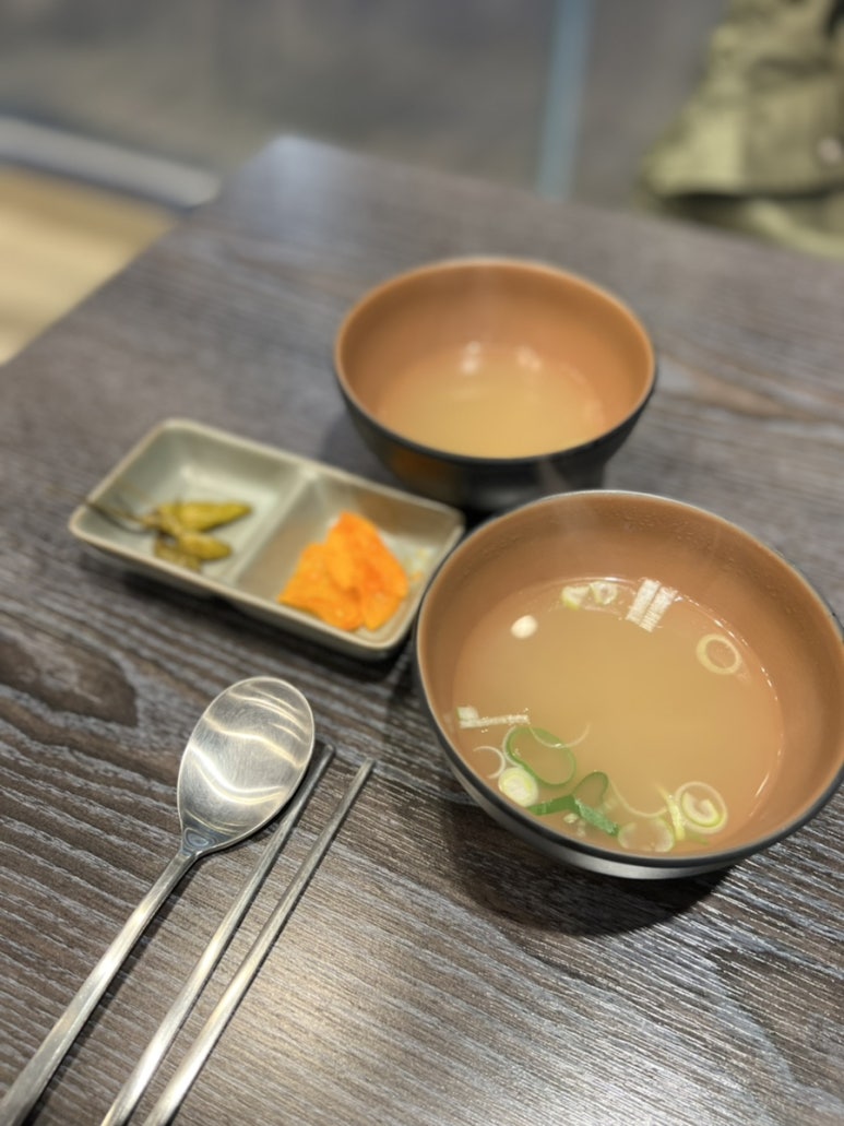 육회바른연어상 이미지