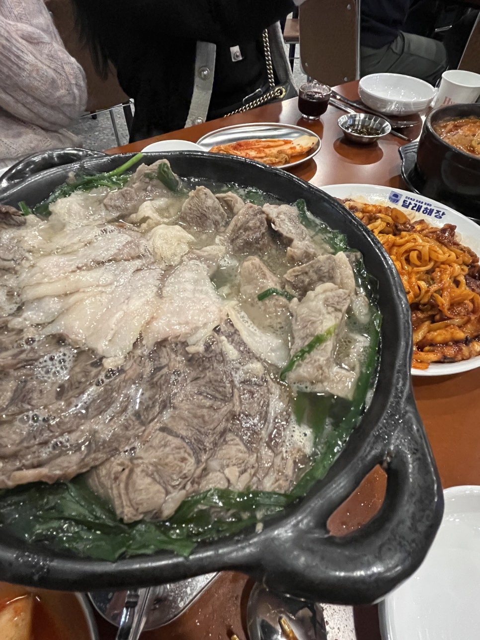 욱이수육 이미지
