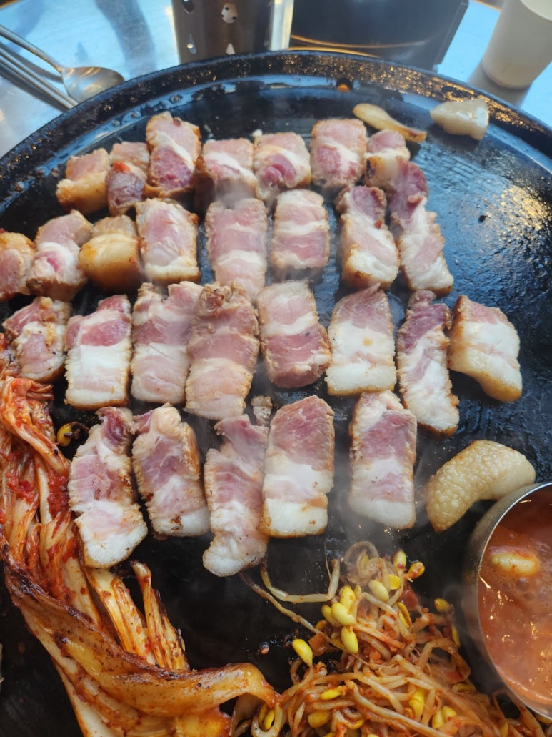 뚜껑이생삼겹 이미지
