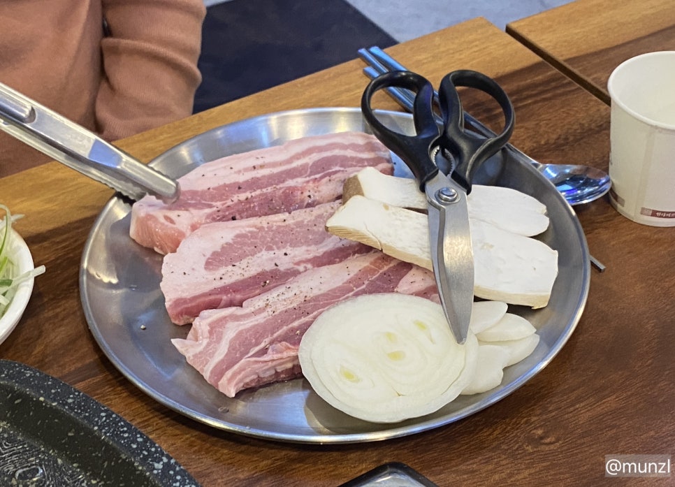 동숙이생고기콩김치찌개 이미지