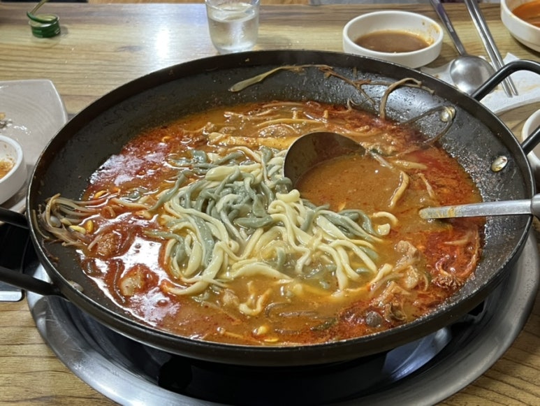 엄마손칼국수 이미지