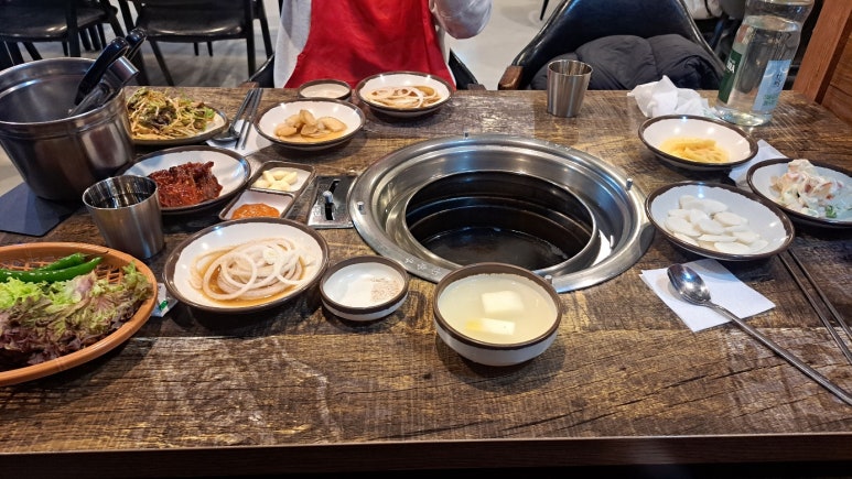 흥선 식당 이미지