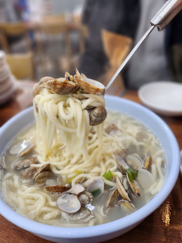 이가바지락칼국수 이미지